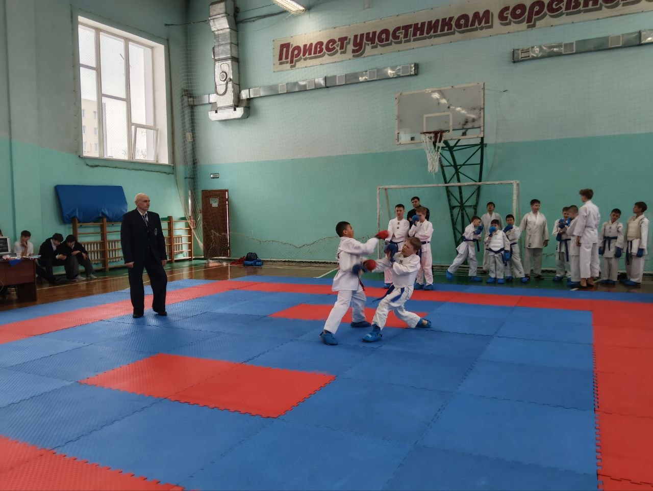 Яшкинские каратисты привезли 21 медаль