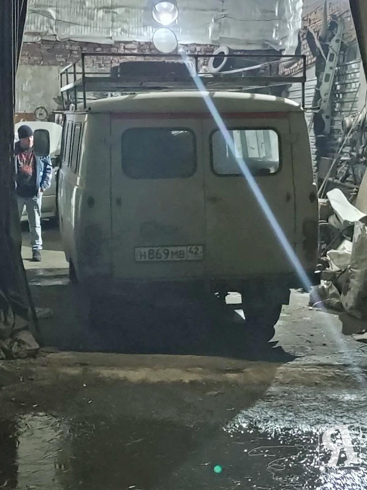В зону СВО отправили автомобиль и гумпомощь